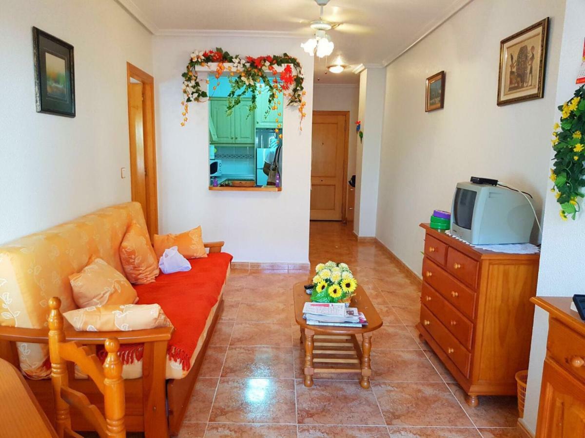 Sunny Appartment In The Center Torrevieja Exterior photo
